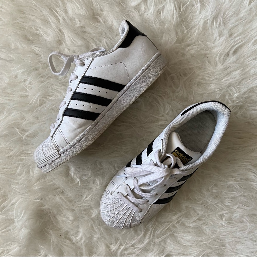Adidas Superstar Sneakers